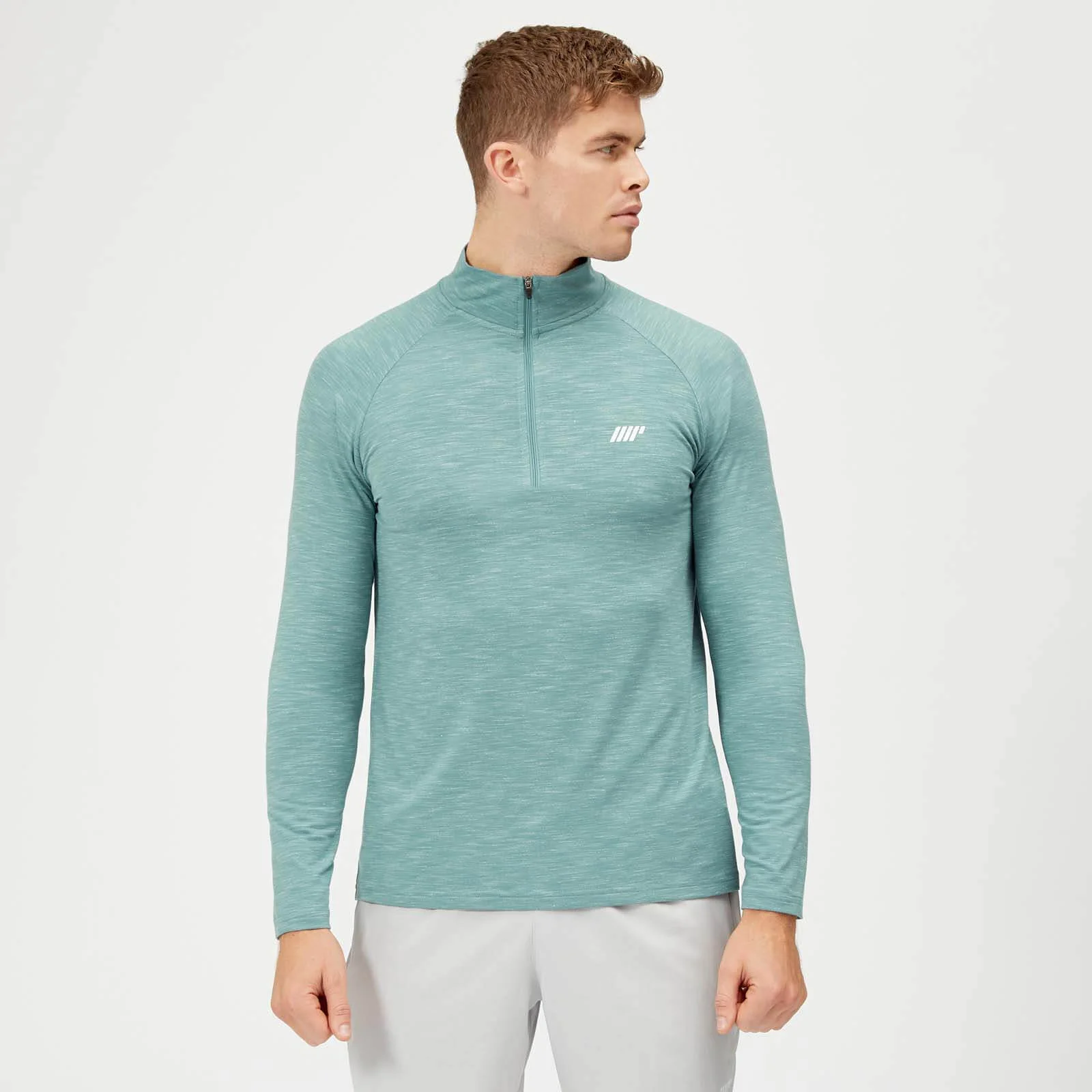 Performance tops ar rāvējslēdzēju un garām piedurknēm - XS attēls 1