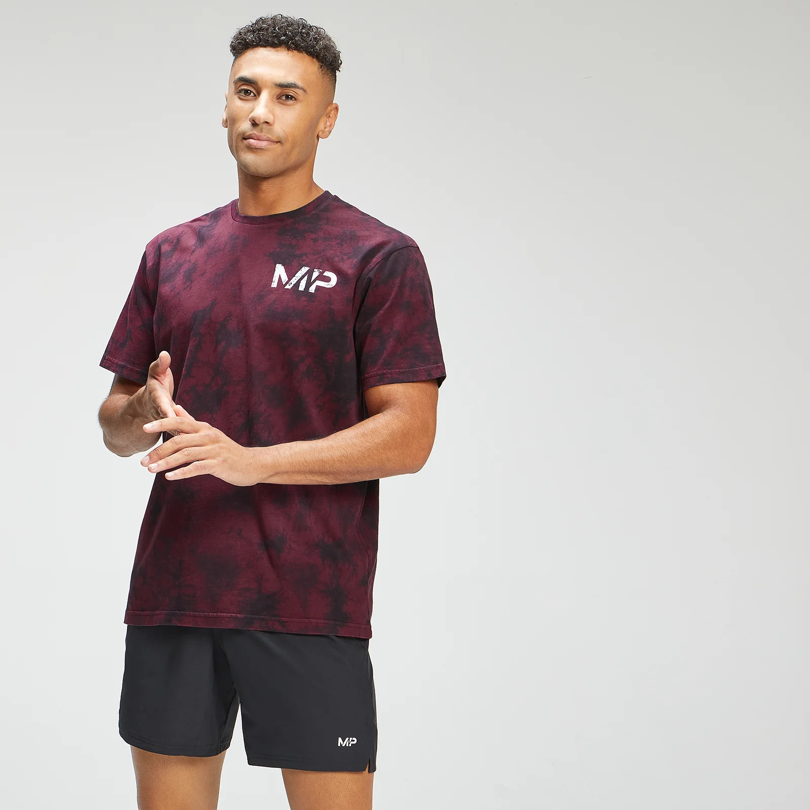 MP Men's Adapt Tie Dye Short Sleeve Oversized T-Shirt - Black/Merlot - XXS attēls 1