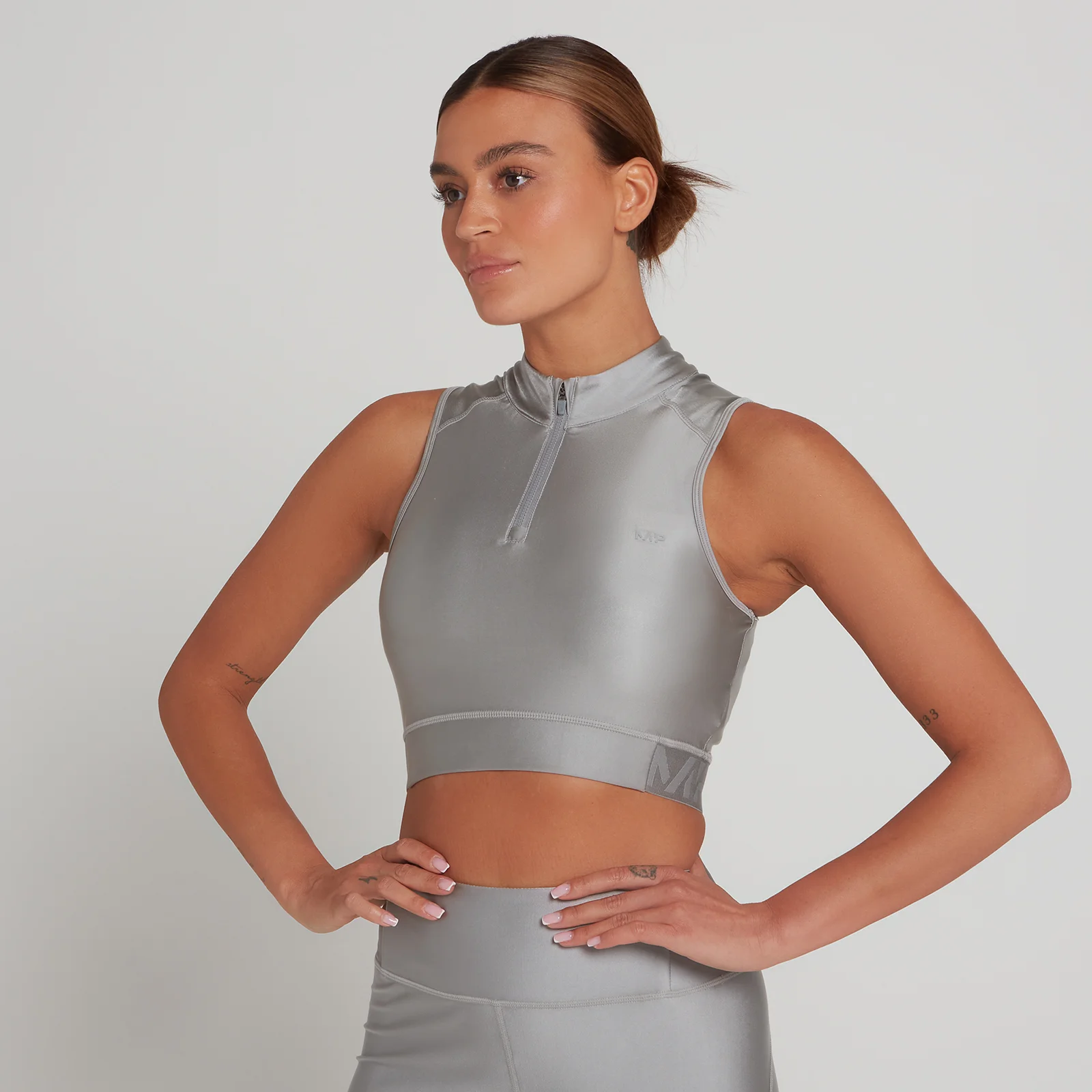 Ierobežotā daudzumā pieejamais MP sieviešu īsais sporta tops ar 1/4 rāvējslēdzēju “Engage” — Pelēks - XXS attēls 1
